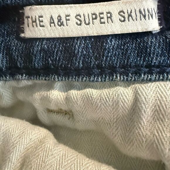 VTG. Abercrombie & Fitch Women's Dark Blue Skinny Jeans size 2 or 26 - Picture 5 of 5